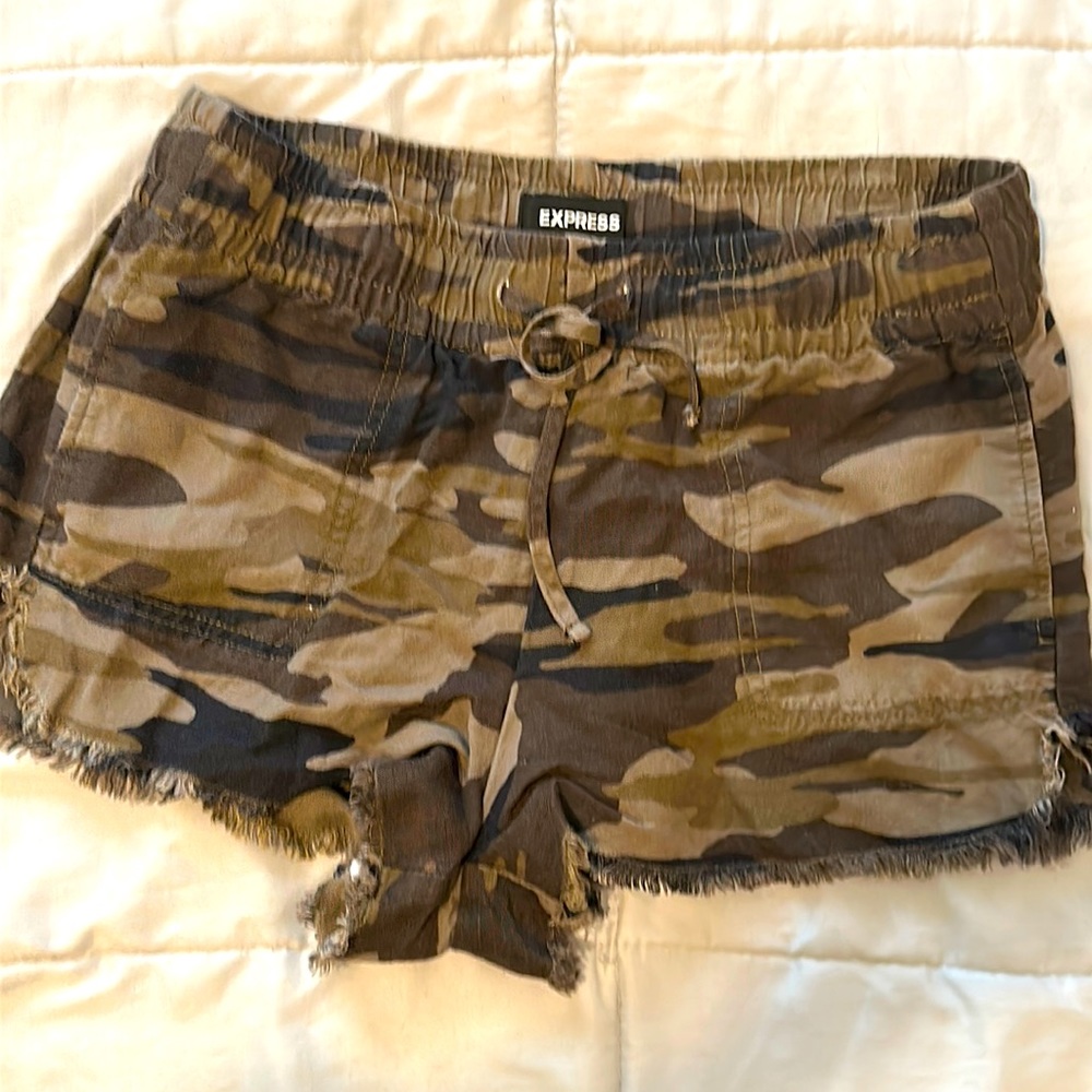 Express camp shorts adorable